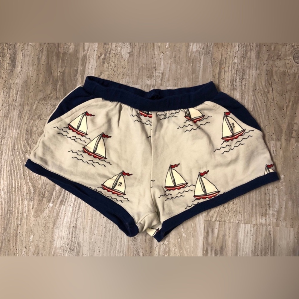 Mini Rodini Cream and Navy Sailboat Shorts 116/122